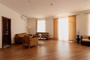 Chateau Linza Resort
