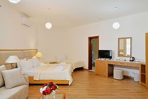 Chateau Linza Resort