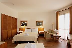 Chateau Linza Resort