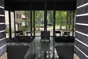 Alpine Lodge