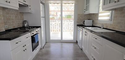 Villa BEY2 by JoyLettings