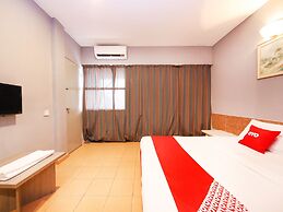 OYO 89676 Hotel 22