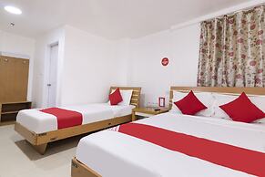 OYO 416 Lucky Hotel