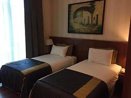 Kings Suite Hotel