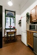 Brody 30 Apartment