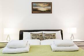 Corvin 4 Apartment