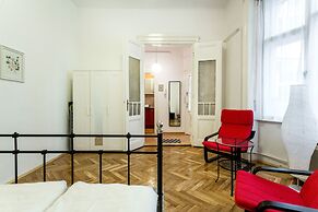 Kecskemeti 5 Apartment