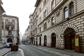Lazar 18 Apartment