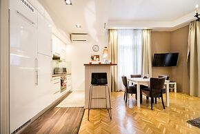 Magas 5 Apartment