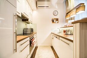 Magas 5 Apartment