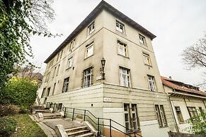 Magas 5 Apartment