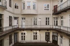 Nador 8 Apartment