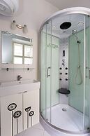 O 40 Apartment