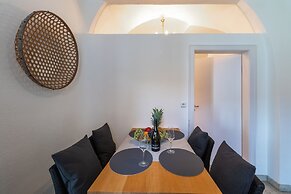 BARONHAUS Aparthotel & Suites
