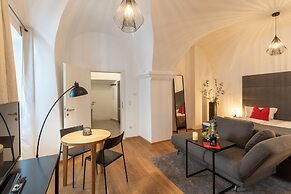 BARONHAUS Aparthotel & Suites