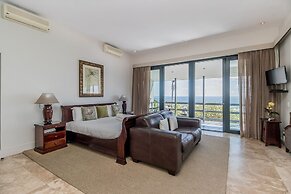51 On Camps Bay