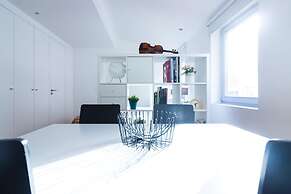 ON Apartments – Violin