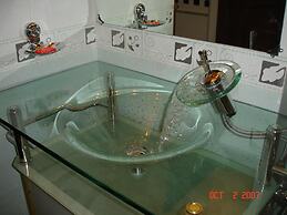 Hotel Raj Niwas