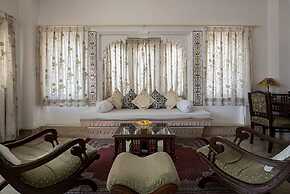 Hotel Raj Niwas