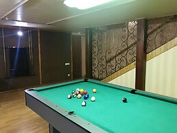 21 Business Club