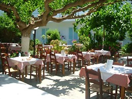 Julia Apartments