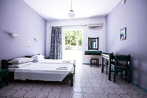 Julia Apartments