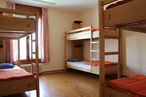Geneva Hostel