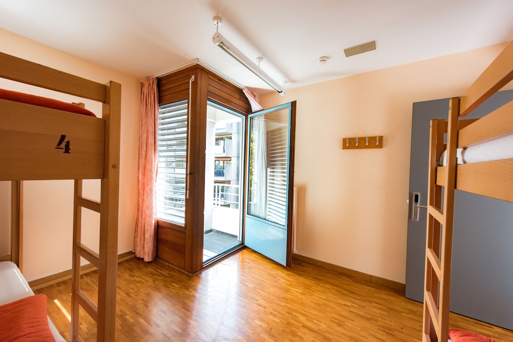 Geneva Hostel