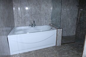 Ereza Otel