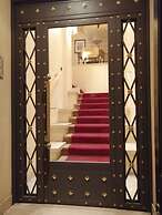 Colosseo Studio Suites