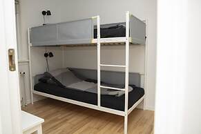 Mørk Apartments