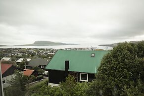Mørk Apartments