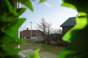 Mørk Apartments