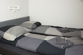 Mørk Apartments