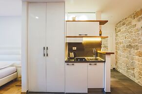 Sir George Luxury Suites