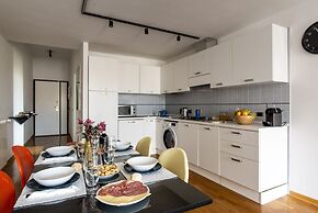 Apollonia Apartment