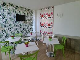 Aramoni B&B