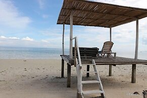 Blue Wave Inn Beach Resort & Restaurant