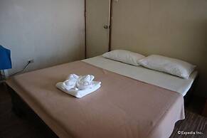 Blue Wave Inn Beach Resort & Restaurant