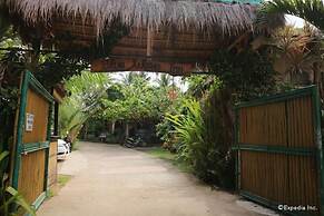 Blue Wave Inn Beach Resort & Restaurant