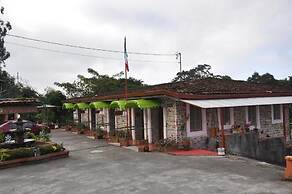 Mountain Lodge CheTica