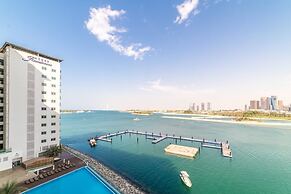 Beautiful Sea View Palm