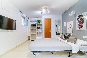 Pinsker St. Studios