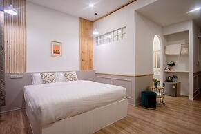 Isara Boutique Hotel and Cafe