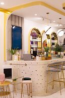 Isara Boutique Hotel and Cafe