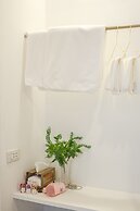 Isara Boutique Hotel and Cafe