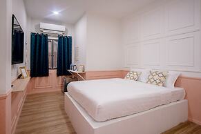 Isara Boutique Hotel and Cafe