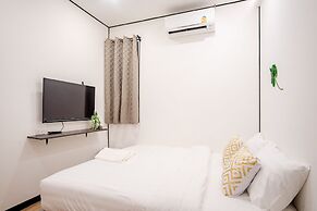 Isara Boutique Hotel and Cafe