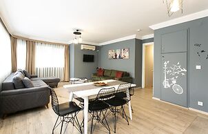 Sirena's Suites