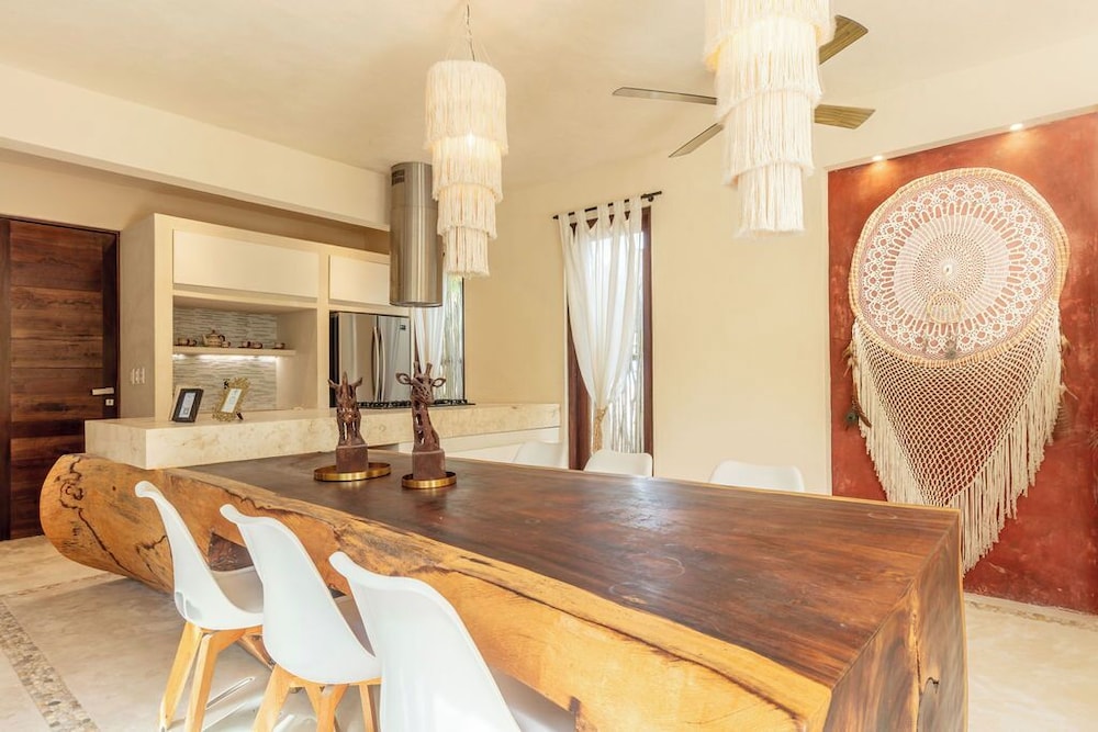 Casa Punta Coco & Beach Club